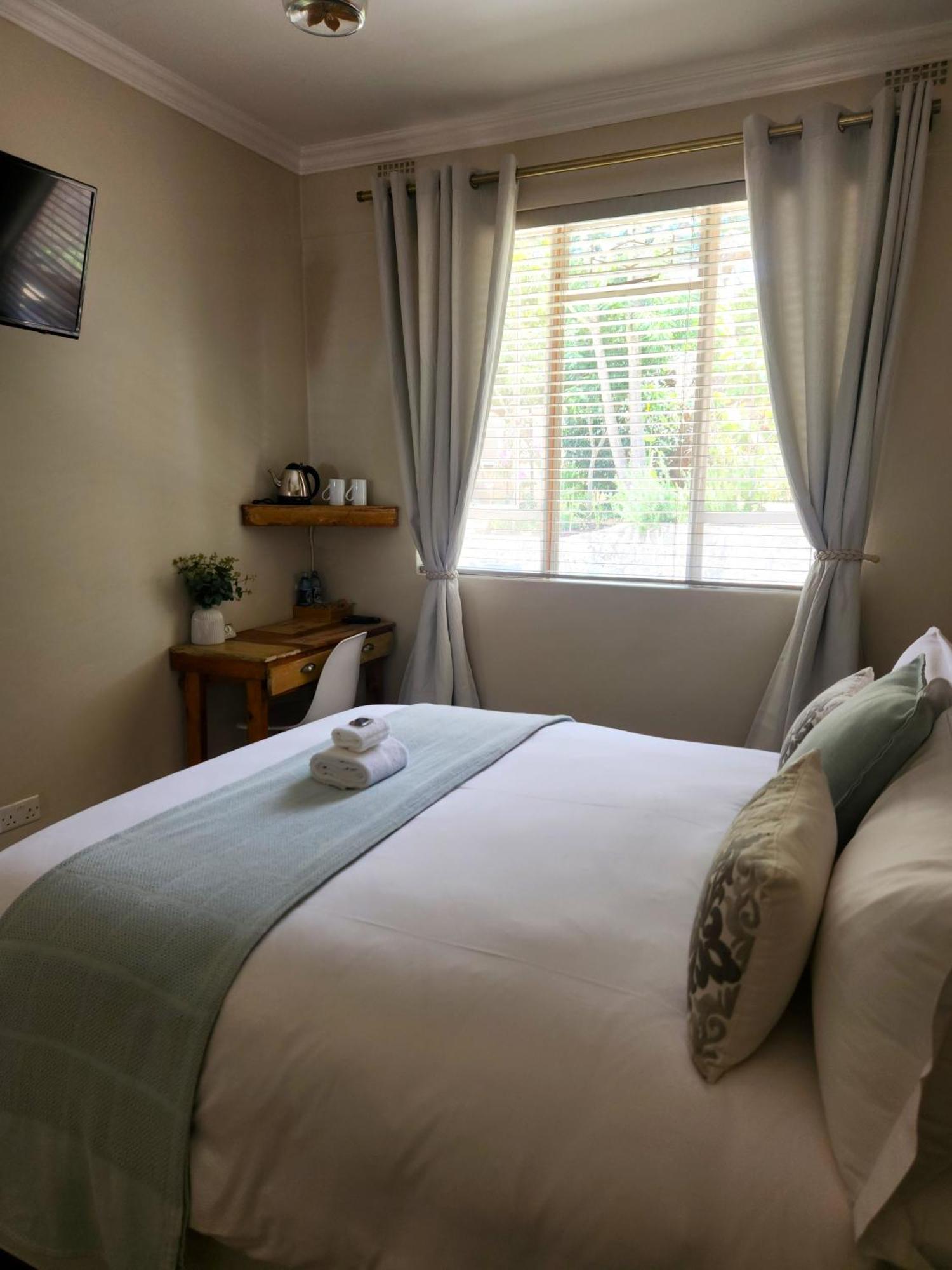 Mijn Kitchen Coffee Shop And B&B 布兰太尔 外观 照片